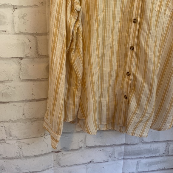 NWOT Maurices striped button down - Picture 5 of 7